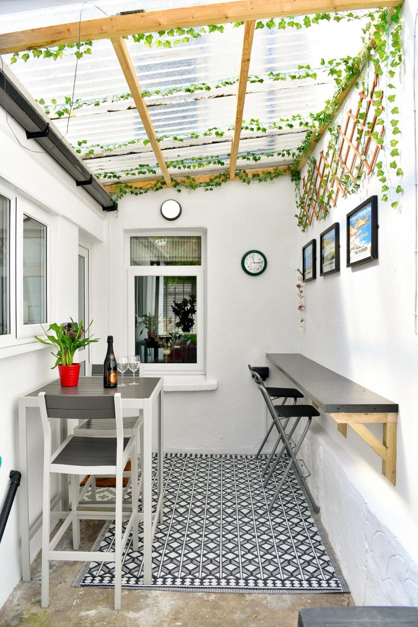Free Parking - Heart Of The City - Superb Townhouse & Garden - Peaceful Area But Only 5Min Walk To Beach, Shops, Bars, Arena, Marina, Parks Swansea Zewnętrze zdjęcie